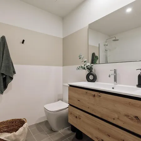 Daire Nal - 2 Bedrooms, Office And Balcony In Eixample Dreta