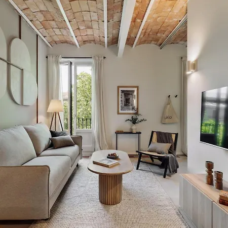 Daire Nal - 2 Bedrooms, Office And Balcony In Eixample Dreta *