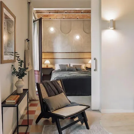 Nal - 2 Bedrooms, Office And Balcony In Eixample Dreta Daire