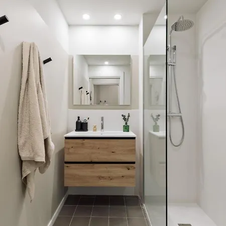 Nal - 2 Bedrooms, Office And Balcony In Eixample Dreta Apartmán